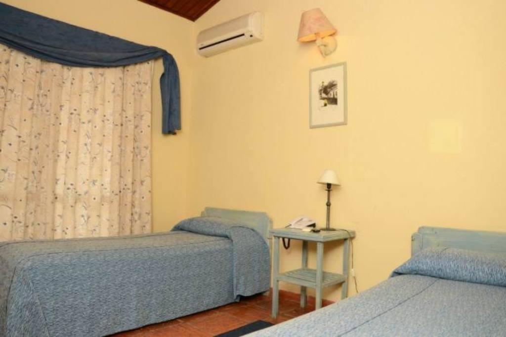 Hotel Bahia Playa Colonia del Sacramento Exterior photo